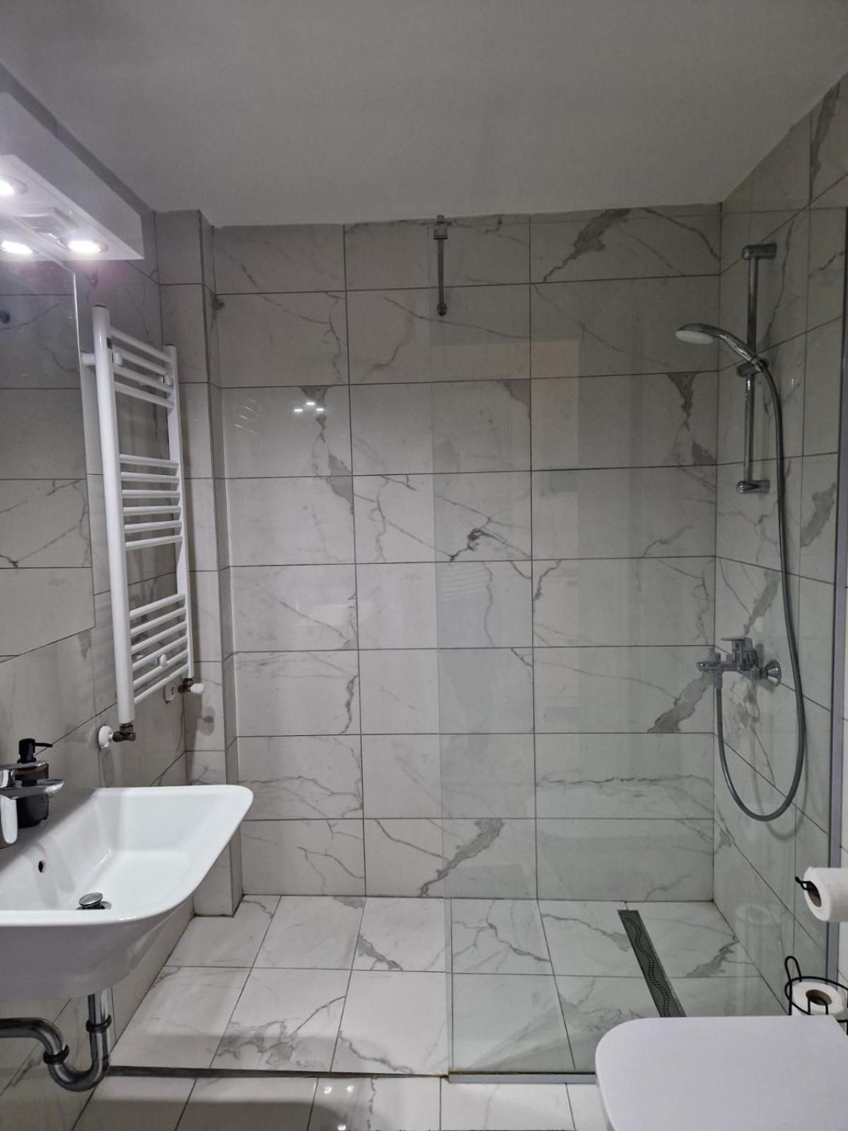 Kamche Lux Apartment Szkopje Kültér fotó