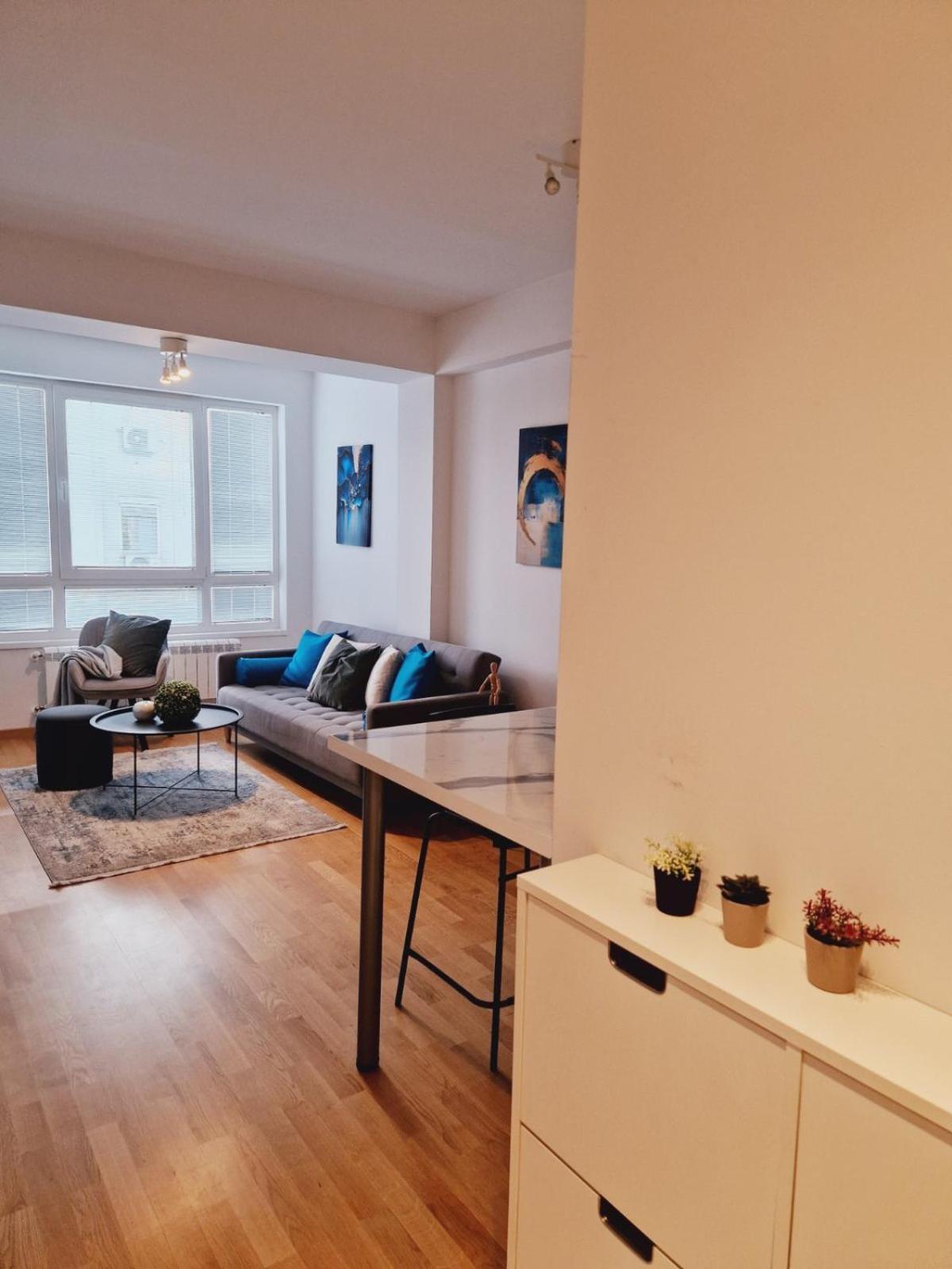 Kamche Lux Apartment Szkopje Kültér fotó