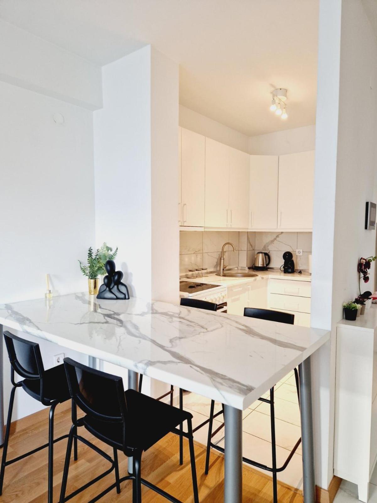 Kamche Lux Apartment Szkopje Kültér fotó