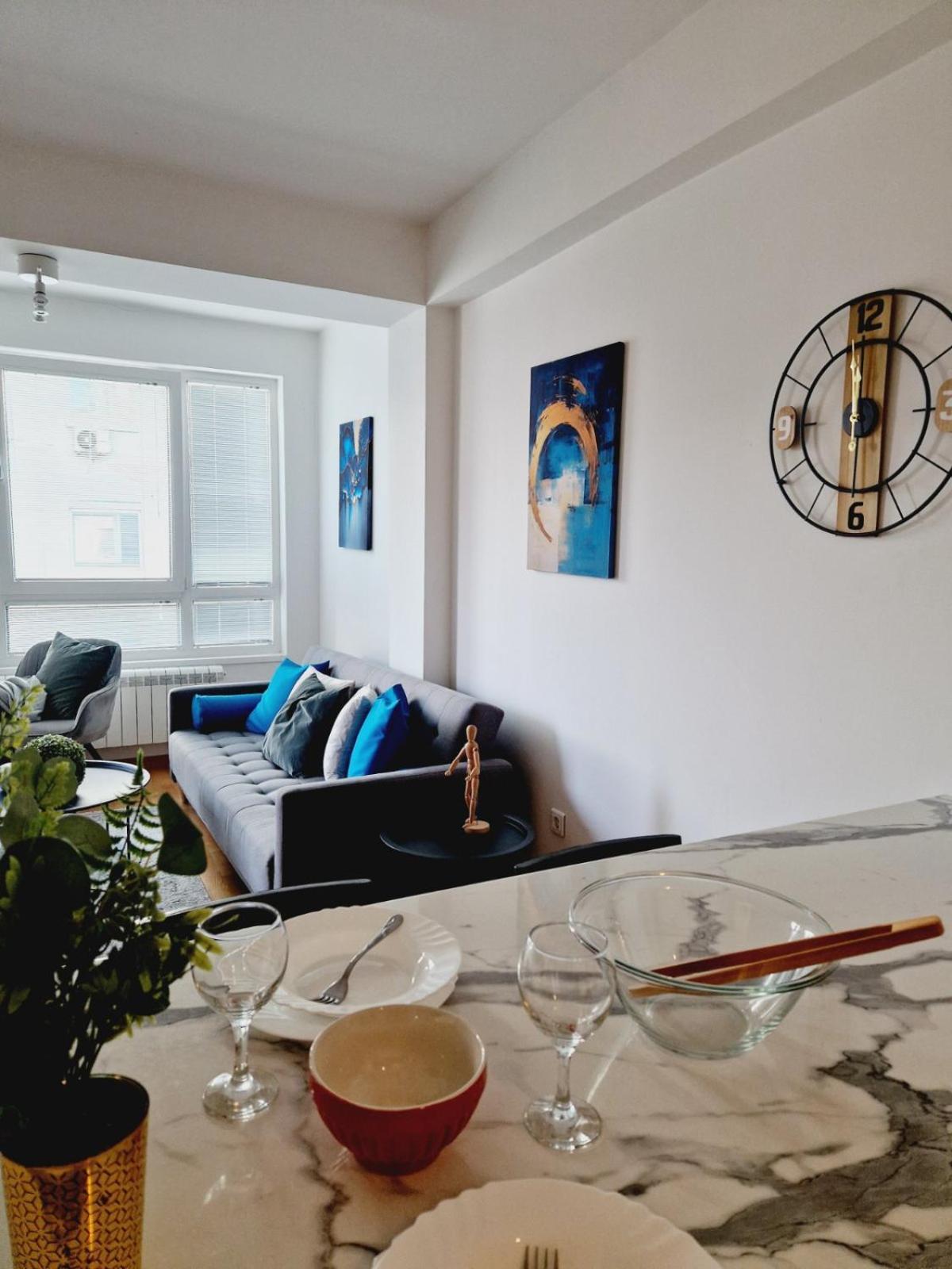 Kamche Lux Apartment Szkopje Kültér fotó