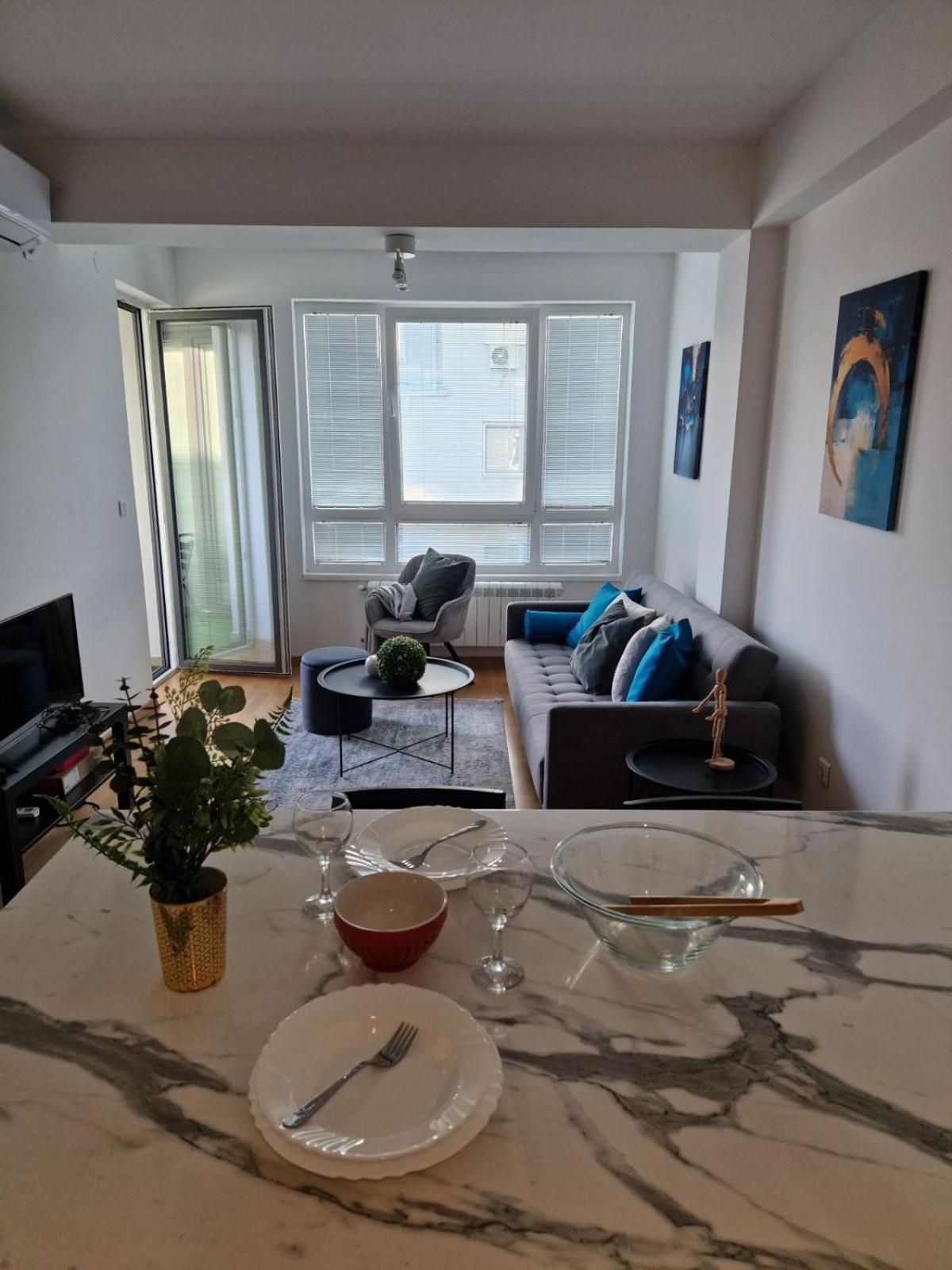 Kamche Lux Apartment Szkopje Kültér fotó