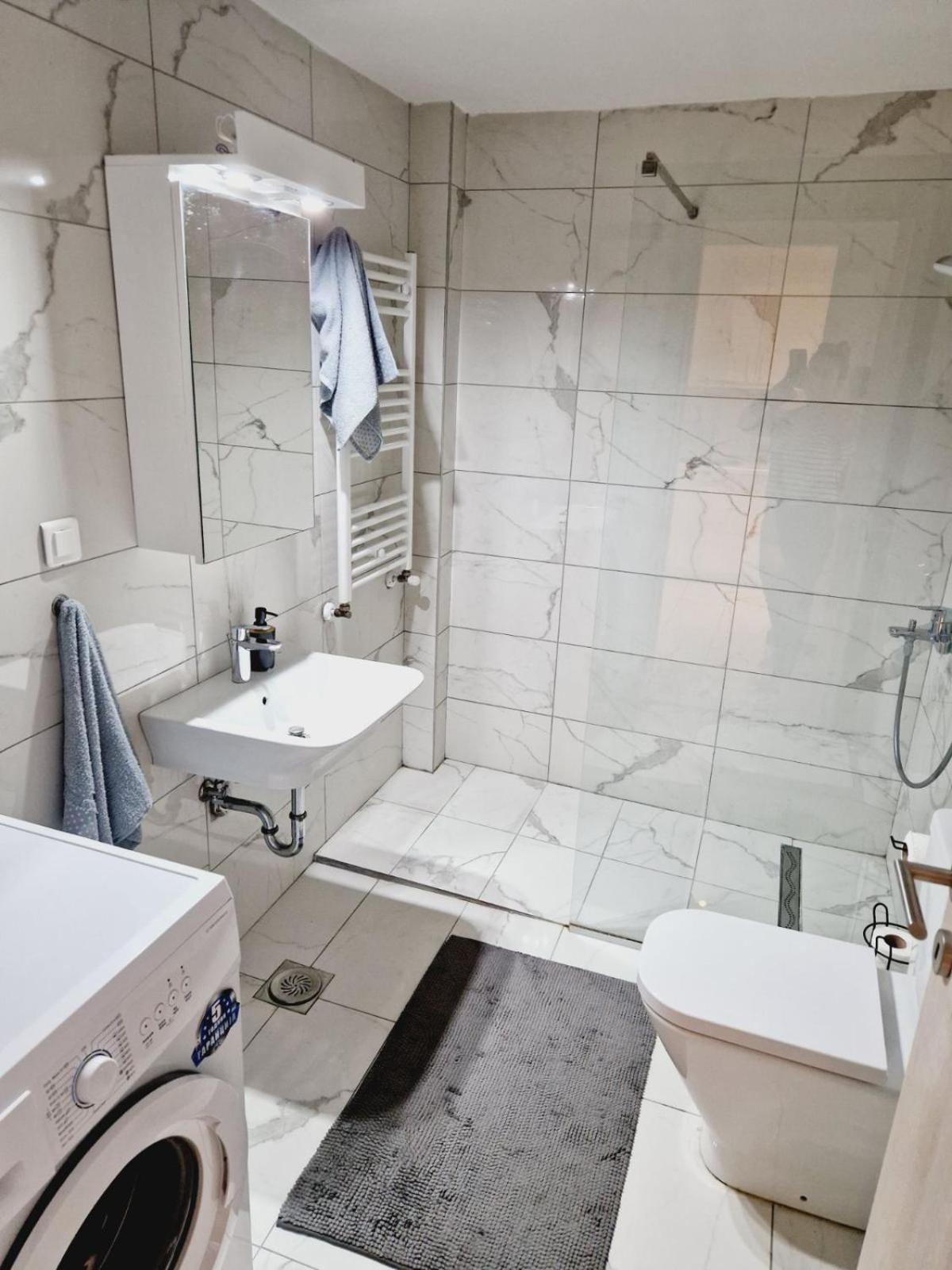 Kamche Lux Apartment Szkopje Kültér fotó