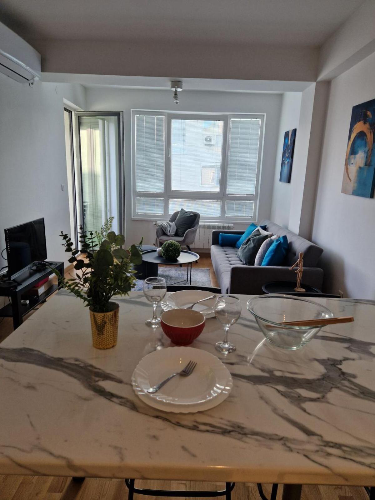 Kamche Lux Apartment Szkopje Kültér fotó