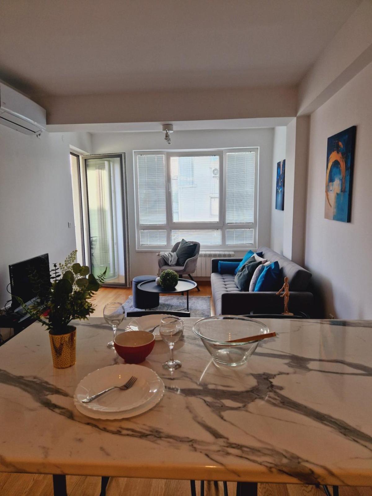 Kamche Lux Apartment Szkopje Kültér fotó